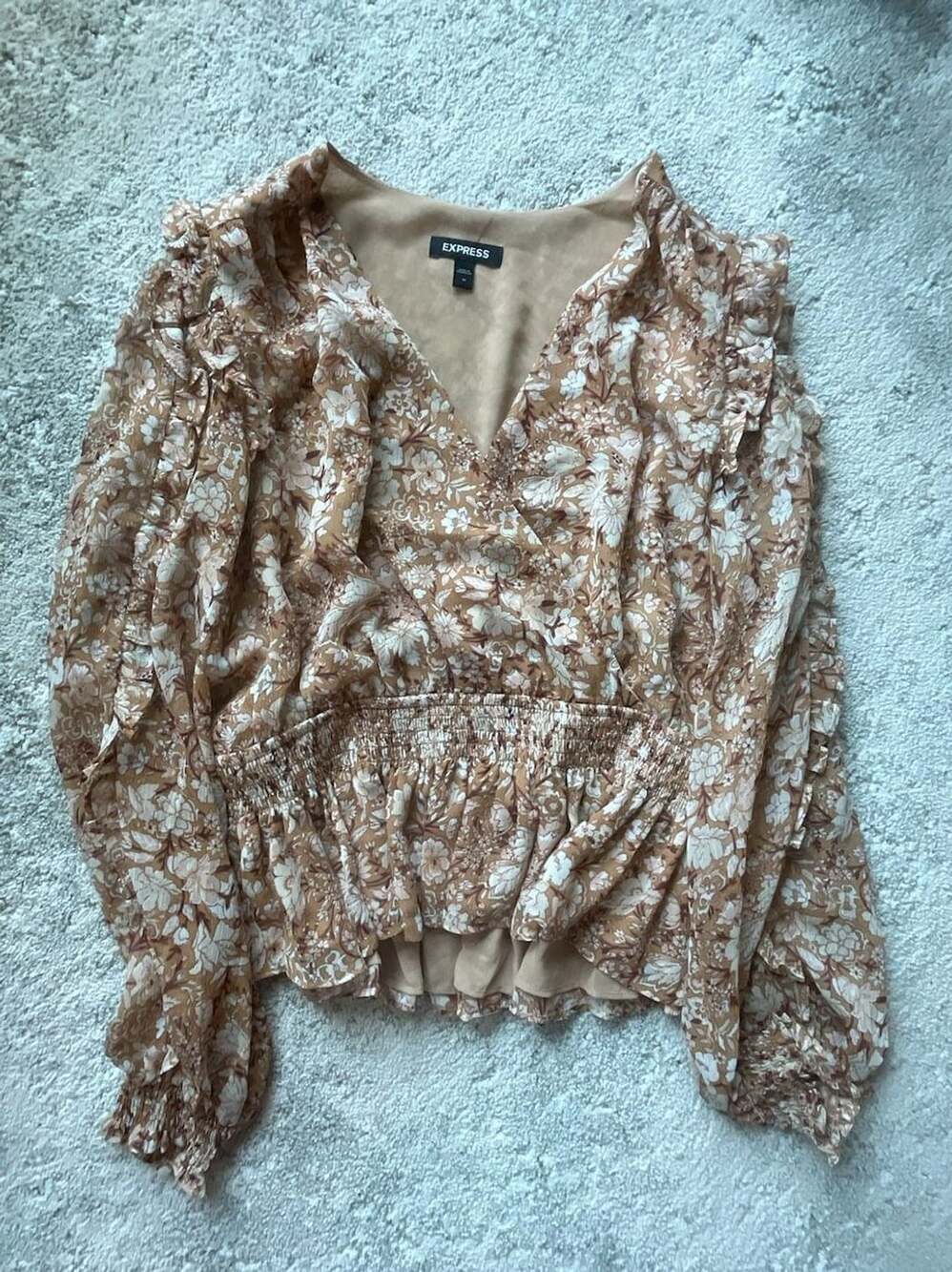 Express Floral Peplum Blouse Size M Brown V-Neck Long Sleeve Ruffle